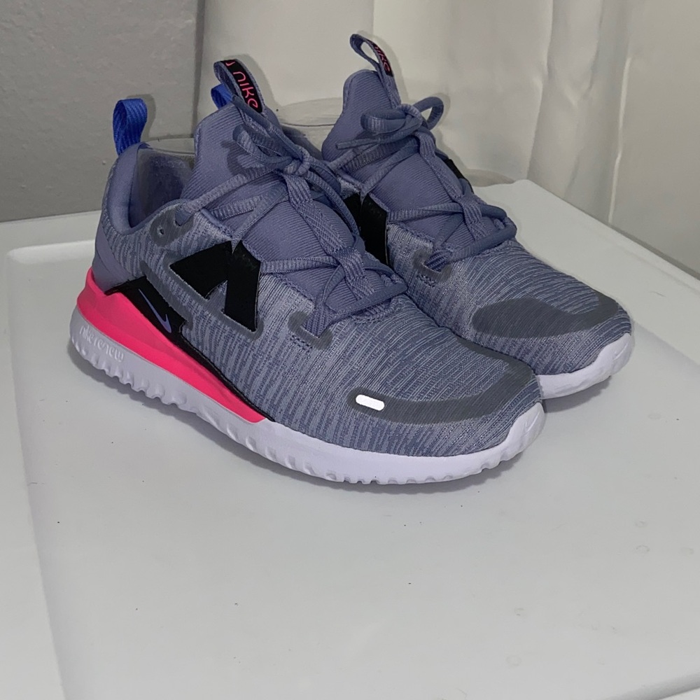 NIKE Renew running sneaker